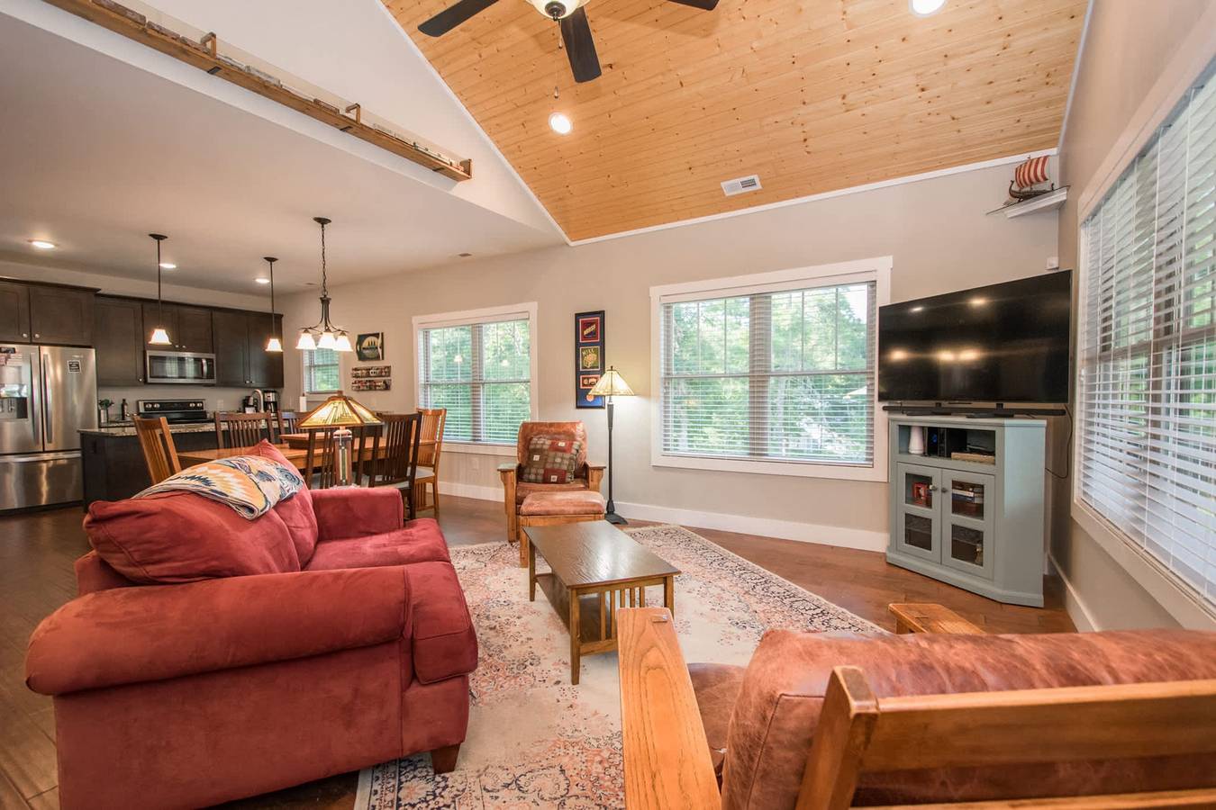 3Br Retreat Ensuite Baths Fire Pit in Blue Ridge Parkway, Buncombe County