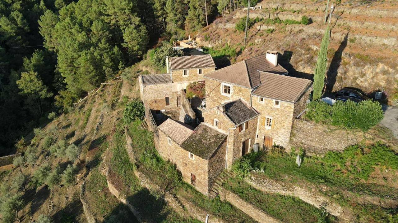 Les Combres, gîte tout confort, climatisé, full équipé avec piscine chauffée in Malbosc, Parc naturel régional des Monts d'Ardèche