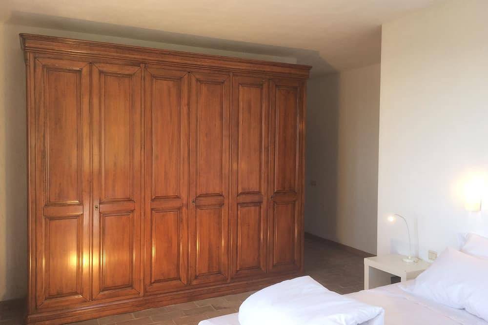 Wunderschönes Landhaus mit privatem Pool. Sehr großer Garten in Tresana, Val di Magra