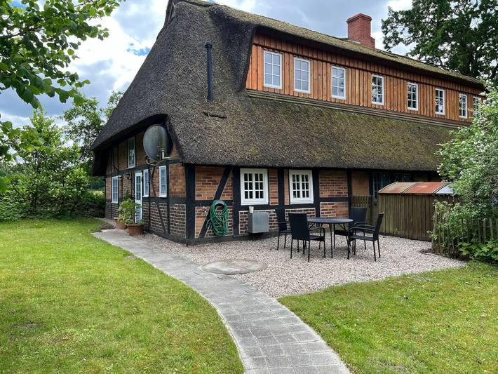 Ferienwohnung für 4 Personen, mit Terrasse und Garten sowie Ausblick in Altenhof (Schorfheide)