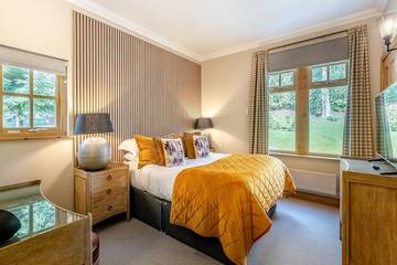 Log Cabin for 8 People in Pitlochry, Cairngorms National Park, Photo 3