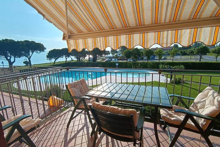 Ferienwohnung für 4 Personen, mit Balkon/Terrasse und Pool sowie Seeblick in Sirmione - 4