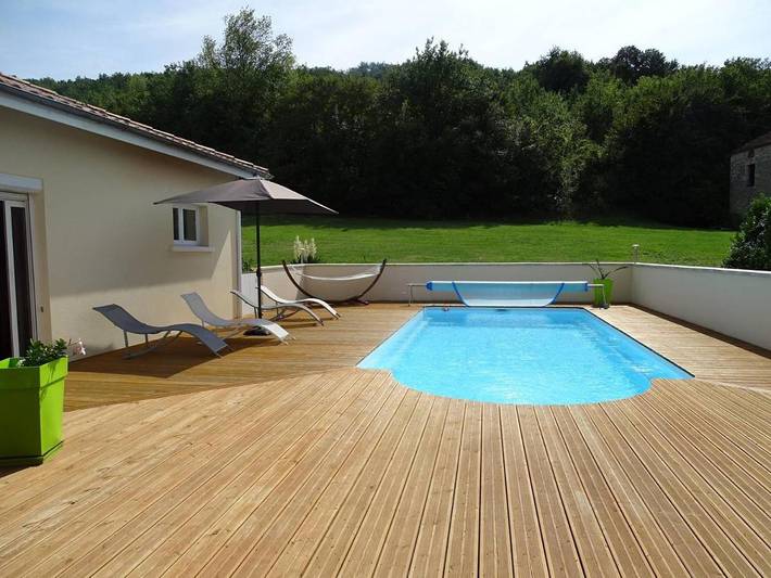 Cottage pour 7 personnes, avec piscine ainsi que jardin et terrasse à Montesquieu (Lot-et-Garonne)