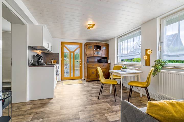 Hel lejlighed, Apartment “Echaztal” with Private Terrace and Garden in Pfullingen, Neckar-Alb