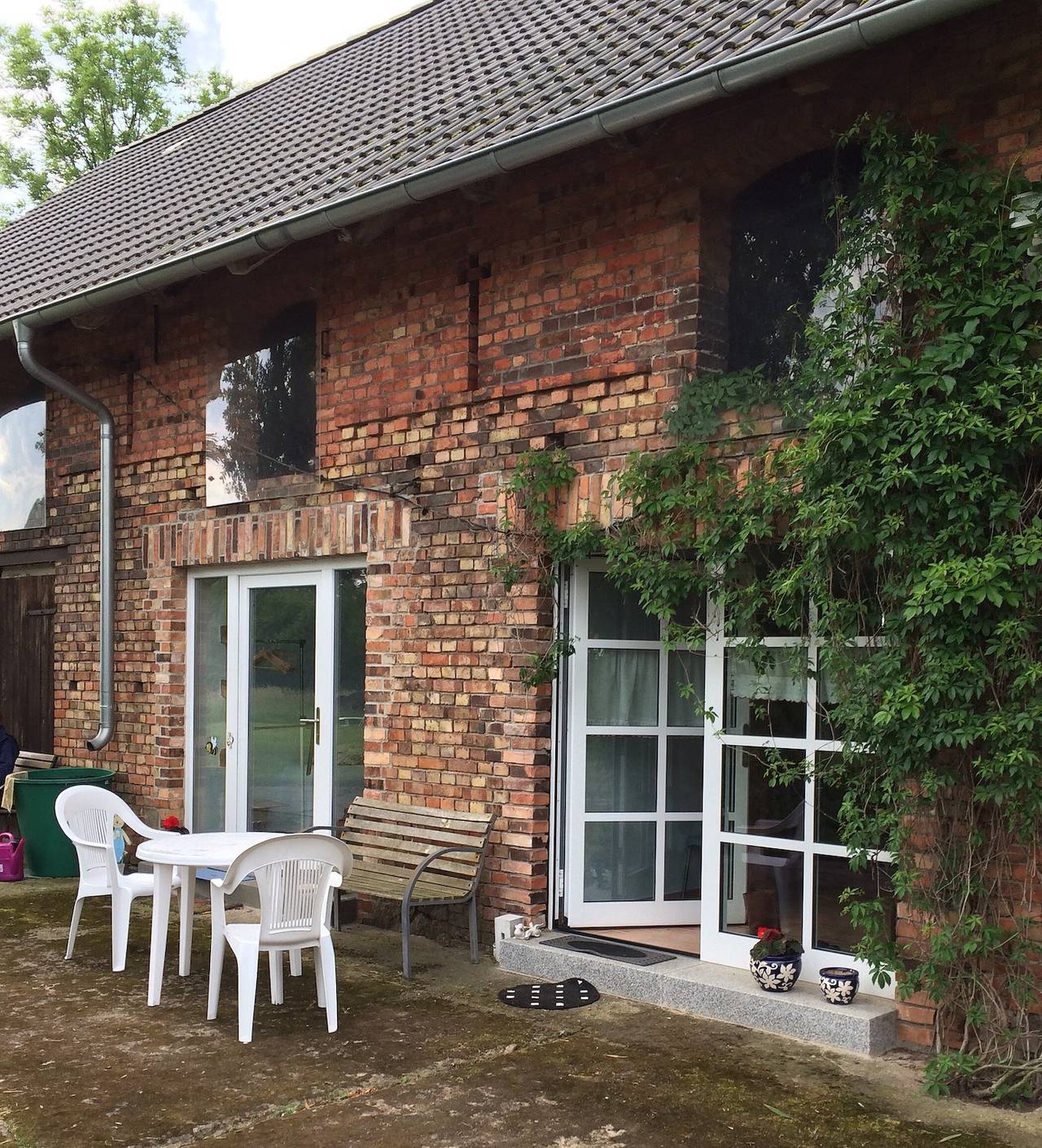 Ganze Wohnung, Apartment 'Henning mit 2 Zimmern' mit gemeinsamer Terrasse, gemeinsamem Garten und Wlan in Friedland, Region Oder - Spree