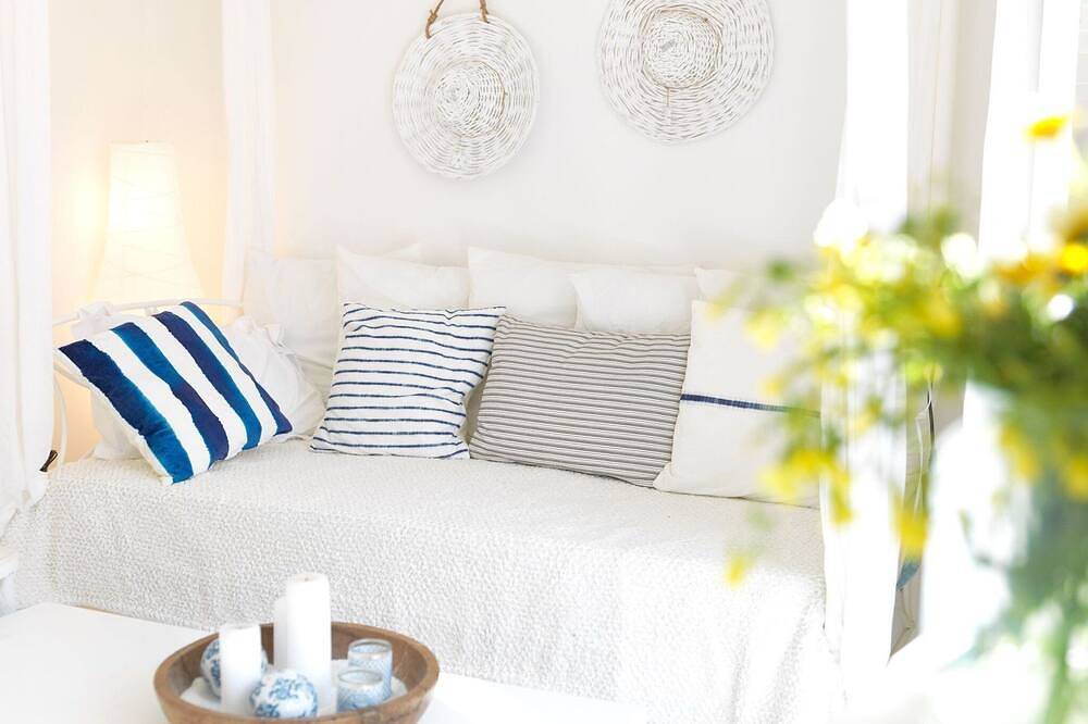 Mesmerizing Santorini Villa | Als Mansion | 3 Bedrooms | Beautiful Sea & Sunset Views | Oia in Ormos Ammoudiou, Oia