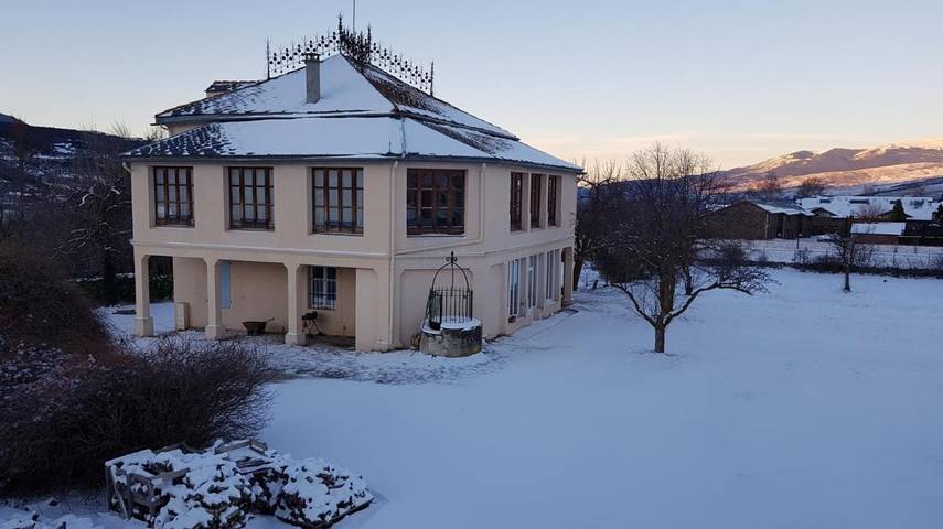 Location de vacances pour 14 personnes, avec vue et jardin, animaux acceptés à Palau-de-Cerdagne - 2