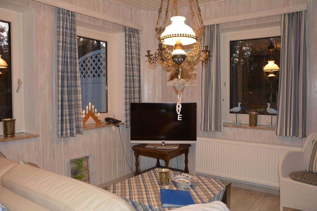 Ganze Wohnung, Ferienwohnung mit 2 Schlafzimmern, Terrasse und Strandkorb in Nebel, Amrum