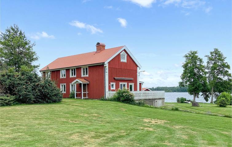 Ferienhaus für 22 Personen, mit Terrasse und Sauna sowie Seeblick und Garten in Schweden - 2