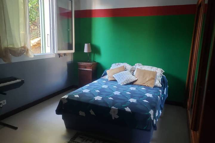 Location de vacances pour 5 personnes, avec Balcon et Jardin à Ville-di-Pietrabugno