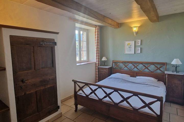 Location de vacances pour 9 personnes, avec terrasse et jardin à Orpierre - 2