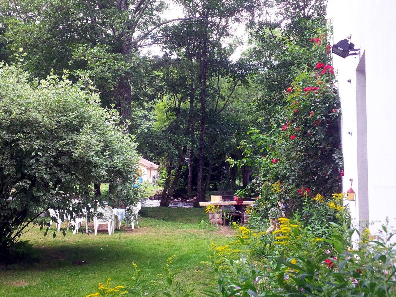 Maison les isles menefriers in Quarré-les-Tombes, Parc naturel régional du Morvan