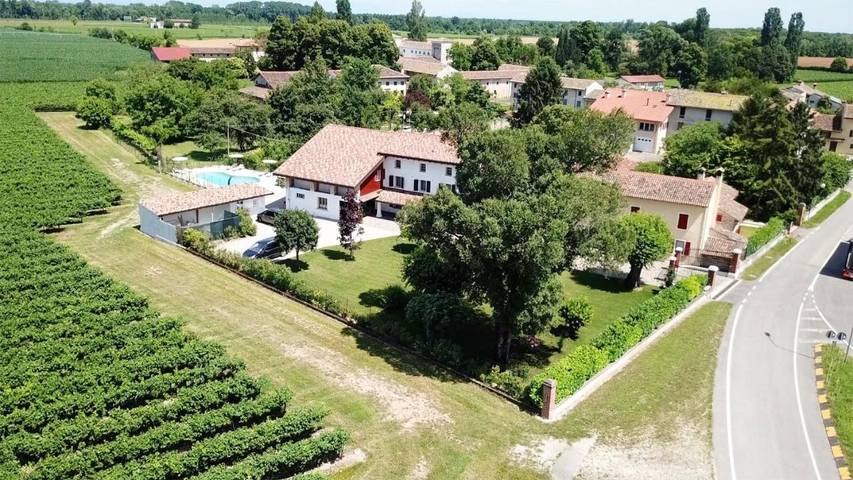 Appartamento per 2 persone, con Giardino e Piscina nonché Panorama a Codroipo