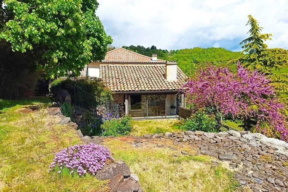 Gîte 2 personnes sur 2 niveaux in Pourchères, Parc naturel régional des Monts d'Ardèche