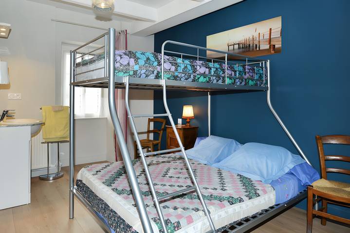 Chambre d’hôte pour 5 personnes, avec jardin, adapté aux familles dans l' Aveyron - 3