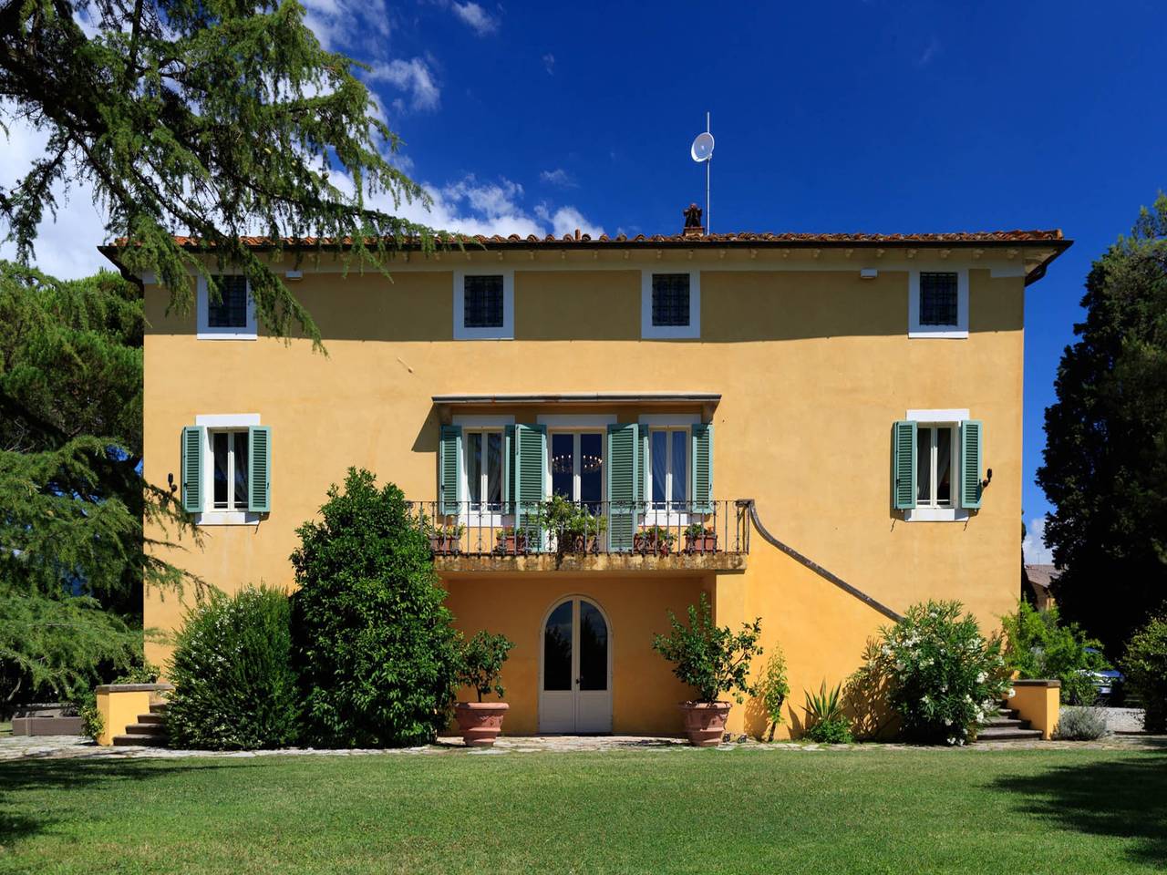 Villa con 10 camere da letto a Lucca con piscina in Capannori, Provincia di Lucca