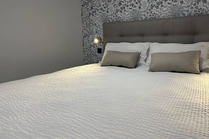 Entire apartment, The Loft of the Hotel Dieu in Villefranche-de-Rouergue, Aveyron