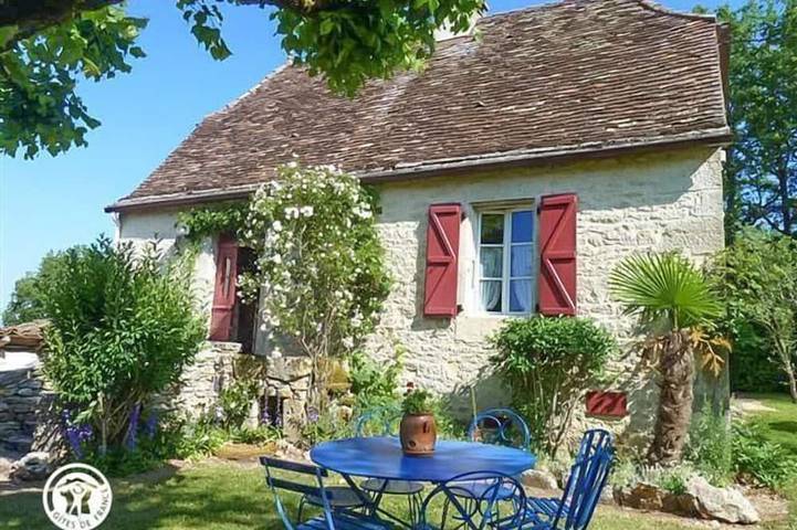 Location de vacances pour 6 personnes, avec jardin à Sénaillac-Lauzès