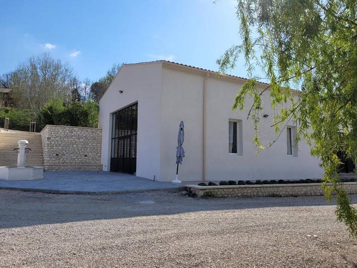 Location de vacances pour 2 personnes, avec jardin et vue à Céreste - 2