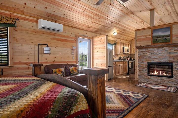 Cottage for 2 people, with hot tub and terrace in Texas Hill Country
