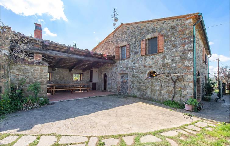 Location de 180m2 : Parking, Feu de camp, Cuisine, WiFi in Massa Marittima, Province de Grosseto