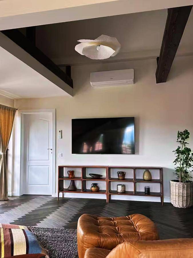 Peaceful Family Retreat Villa with a private Hot Tub in Sopot (Bułgaria), Balkan Mountains