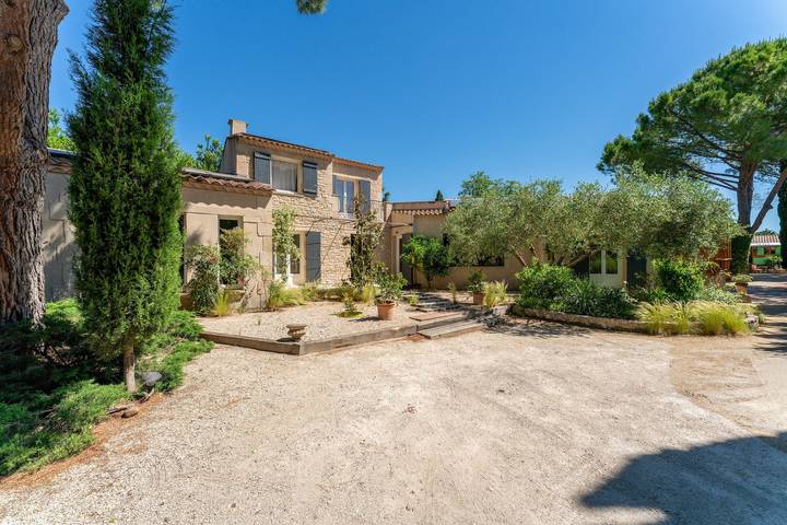 Location de vacances pour 10 personnes, avec Balcon et Jardin à Fontvieille - 2