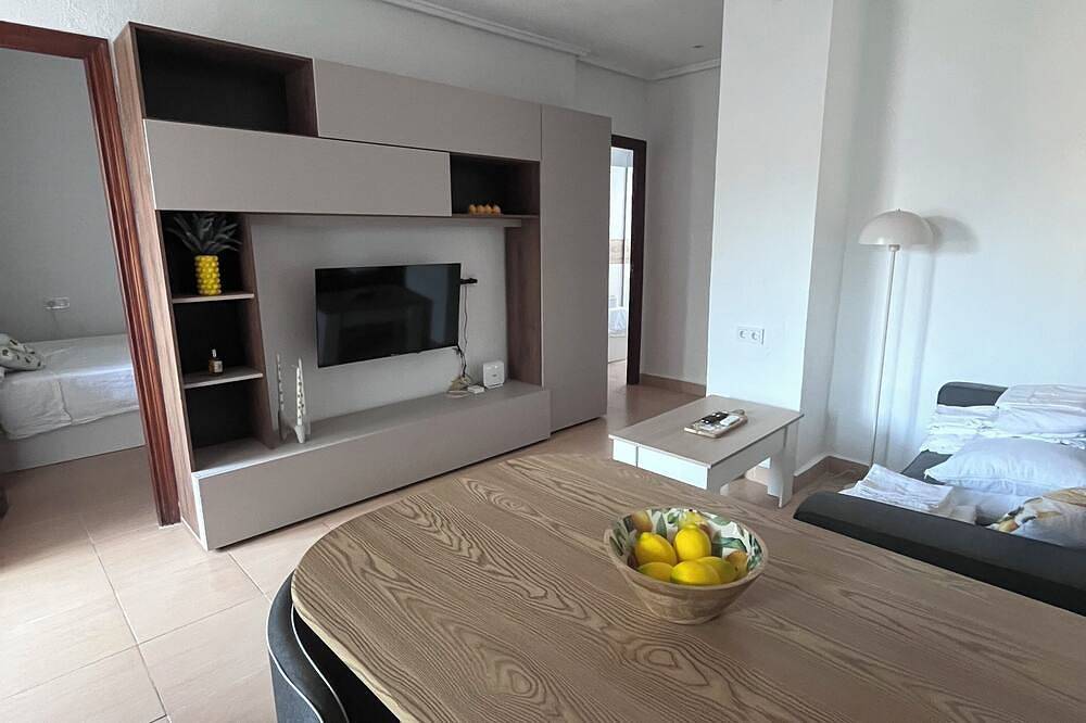 Apartamento entero, Luminoso piso en Ruzafa cerca del Roig Arena y Cac | Hasta 7 personas (1 baño) in Valencia City Centre, Valencia