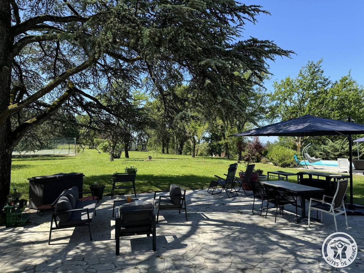 Pool house et Tennis in Brive-la-Gaillarde, Brive-la-Gaillarde region