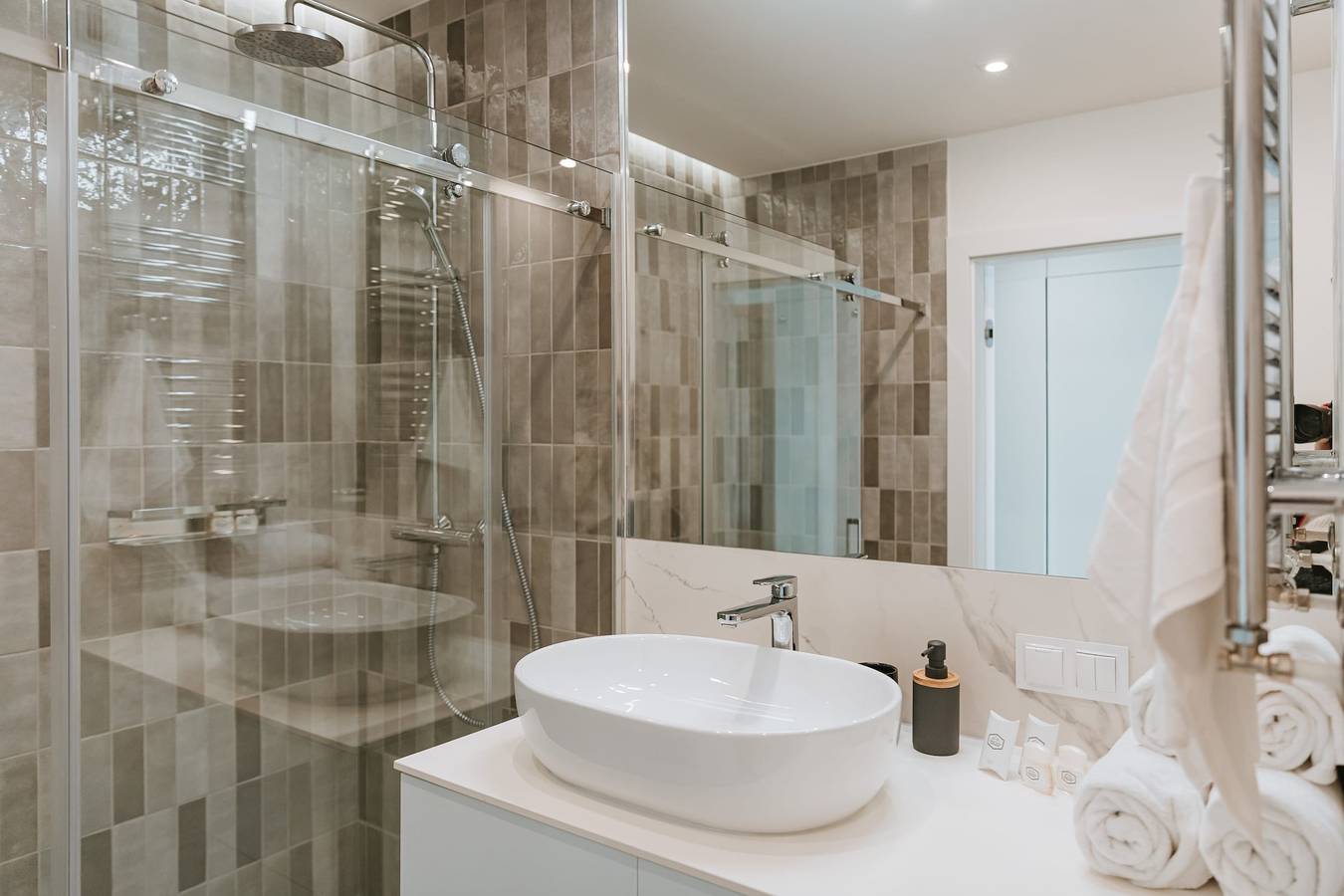 Ganzes Studio, Nadmorska 33 | Charming Studio | Parking | A/C in Leba, Slowinzischer Nationalpark