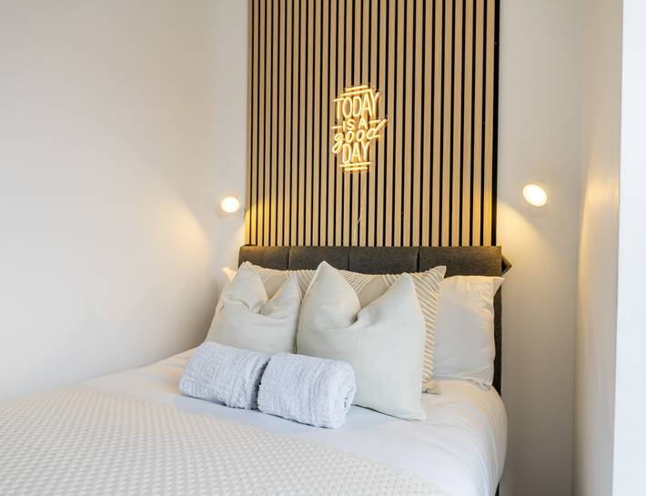 Wanderers Willow | Sleeps 10 | 4Br | Free Parking | Central Wolverhampton in Wolverhampton, Région de Birmingham
