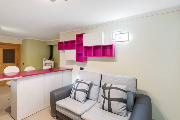 Entire apartment, Apartment 'Tea Da Anna E Luigi' with Mountain View, Private Garden and Wi-Fi in Livigno, Valtellina