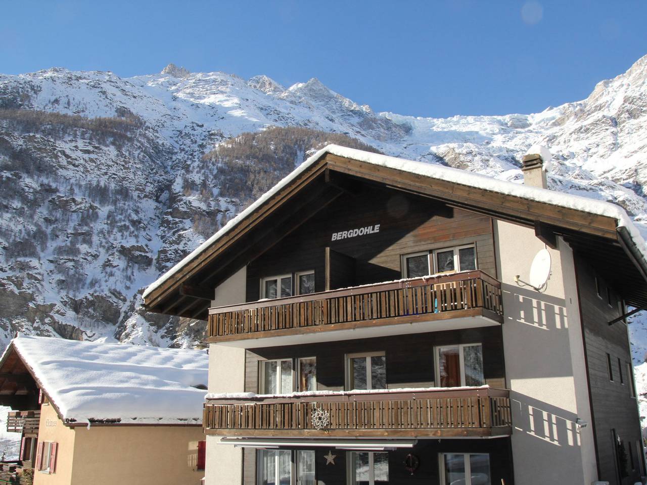 Ganze Wohnung, Bergdohle in Randa, Walliser Alpen