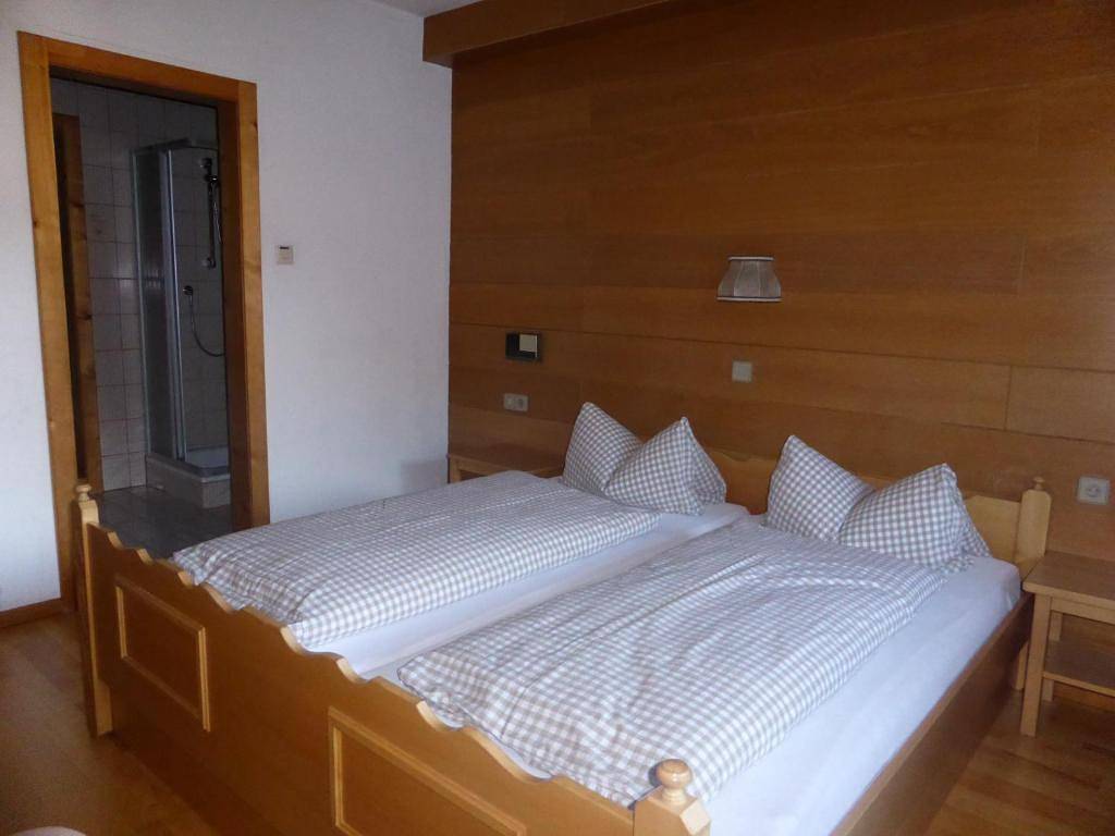 Zweibettzimmer, Bad, Wc, Bergseite in Wildschönau, Kaisergebirge