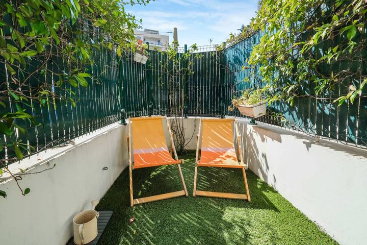 Appartamento per 6 persone, con giardino, adatto a famiglie con bambini a Juan-les-Pins