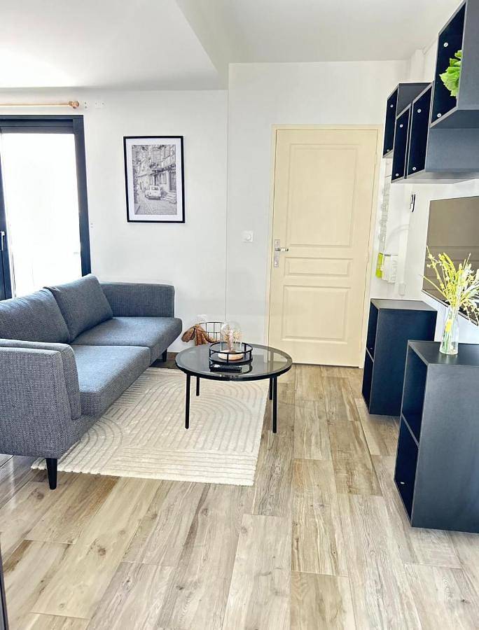 Appartement entier, One-Bedroom Apartment in Monéteau, Région d'Auxerre