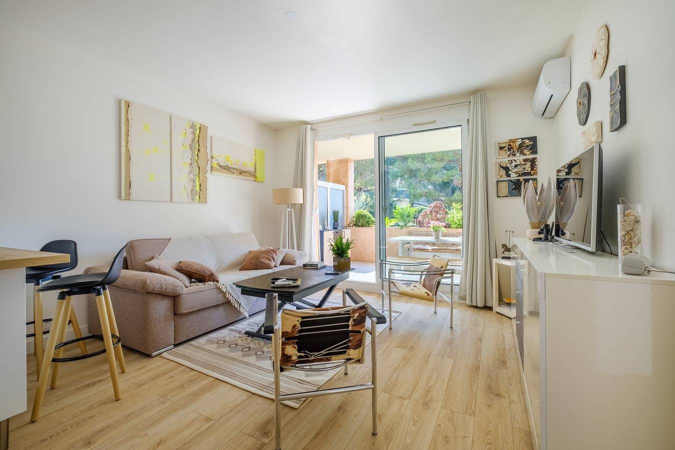 Appartement entier, Appartement 'Vaugrenier Presidences' avec vue sur le lac, Wi-Fi et climatisation in Villeneuve-Loubet, Côte méditerranéenne (France)