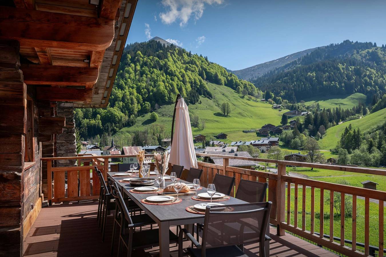 Superb luxury chalet near ski lifts - with sauna, hot tub - Ovo Network in La Giettaz, Albertville region