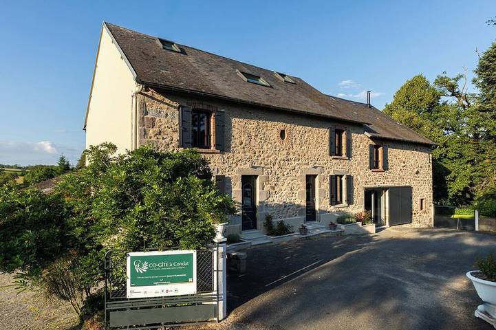 Location de vacances pour 14 personnes, avec jardin à Le Grand-Bourg