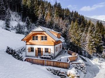 Chalet für 8 Personen, mit Sauna und Garten sowie Terrasse, mit Haustier in der Steiermark