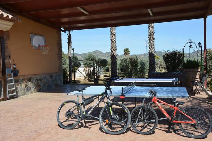 Villa Avec Grande Piscine Climatisee (14x8), Proche Plages Et Golf WIFI Et Bbk in Alhaurín de la Torre, Province de Málaga