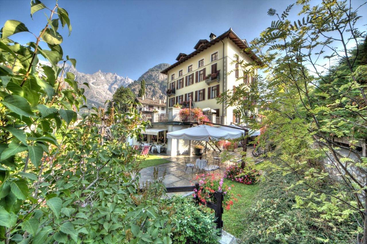 Villa Novecento Romantic Hotel - Estella Hotel Collection & Experience in Courmayeur, Alpes valaisannes