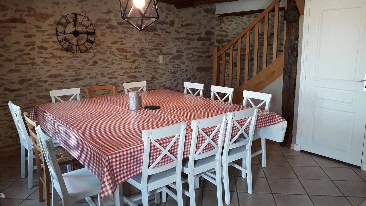 Ferienhaus für 12 Personen (300 m²) in Cassaniouze in Cassaniouze, Région d'Aurillac
