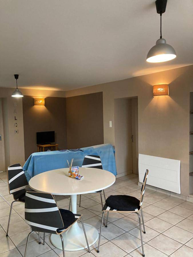 Gîte pour 4 personnes, avec jardin dans Le Puy-Saint-Bonnet - 3