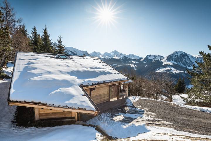 Chalet pour 10 personnes, avec jardin et jacuzzi à Manigod