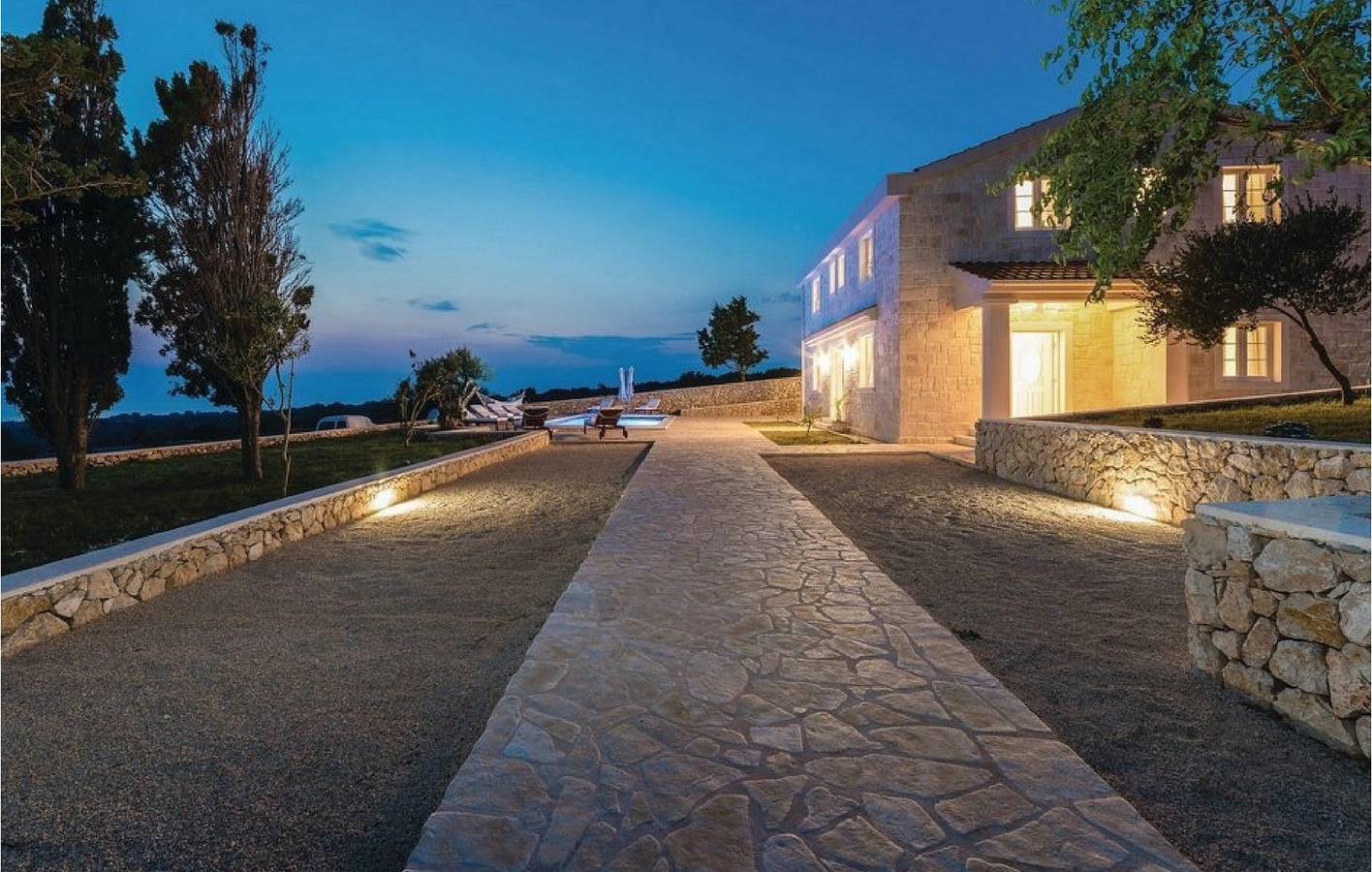 Appartement moderne de 2 chambres avec piscine, Wi-Fi et parking près de Stara Novalja in Novalja, Pag