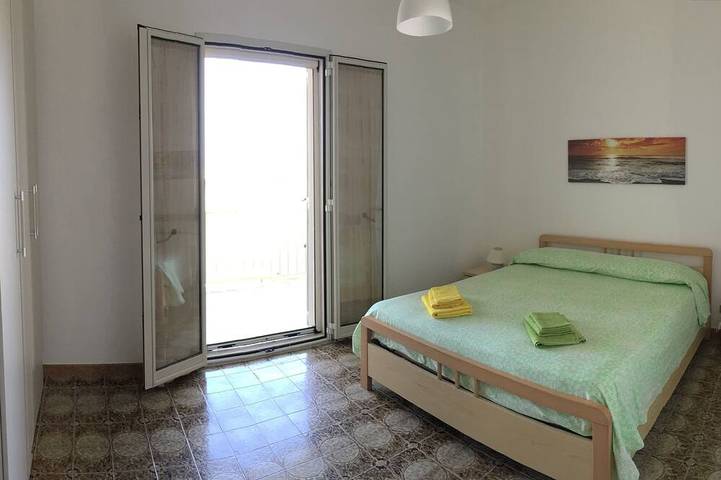 Il giardino sul mare - Villa con giardino a pochi metri dal mare in Cava d'Aliga, Scicli