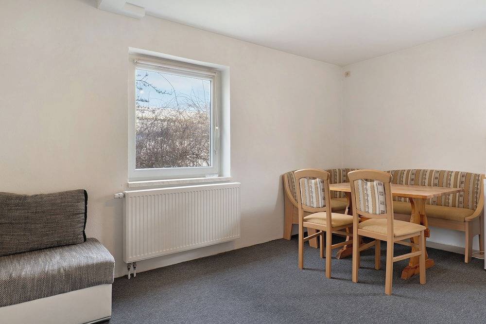 Ganze Wohnung, Ferienwohnung 'Yellow E' in Miltenberg, Spessart-Mainland