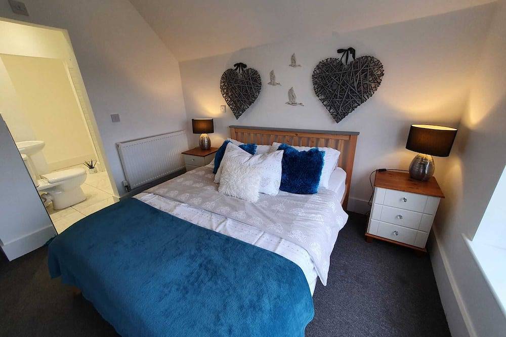 Riverdale House (4 bedrooms) Serviced Accomodation in Cleethorpes, Grimsby and Cleethorpes