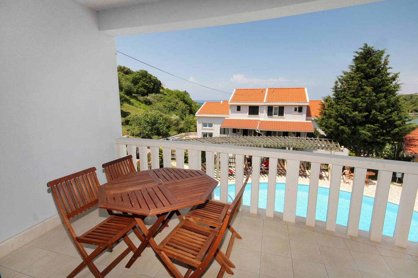 Ganze Wohnung, 1-Zimmer-Ferienwohnung mit Terrasse und Meerblick Kampor, Rab A-3214-d in Kampor, Rab